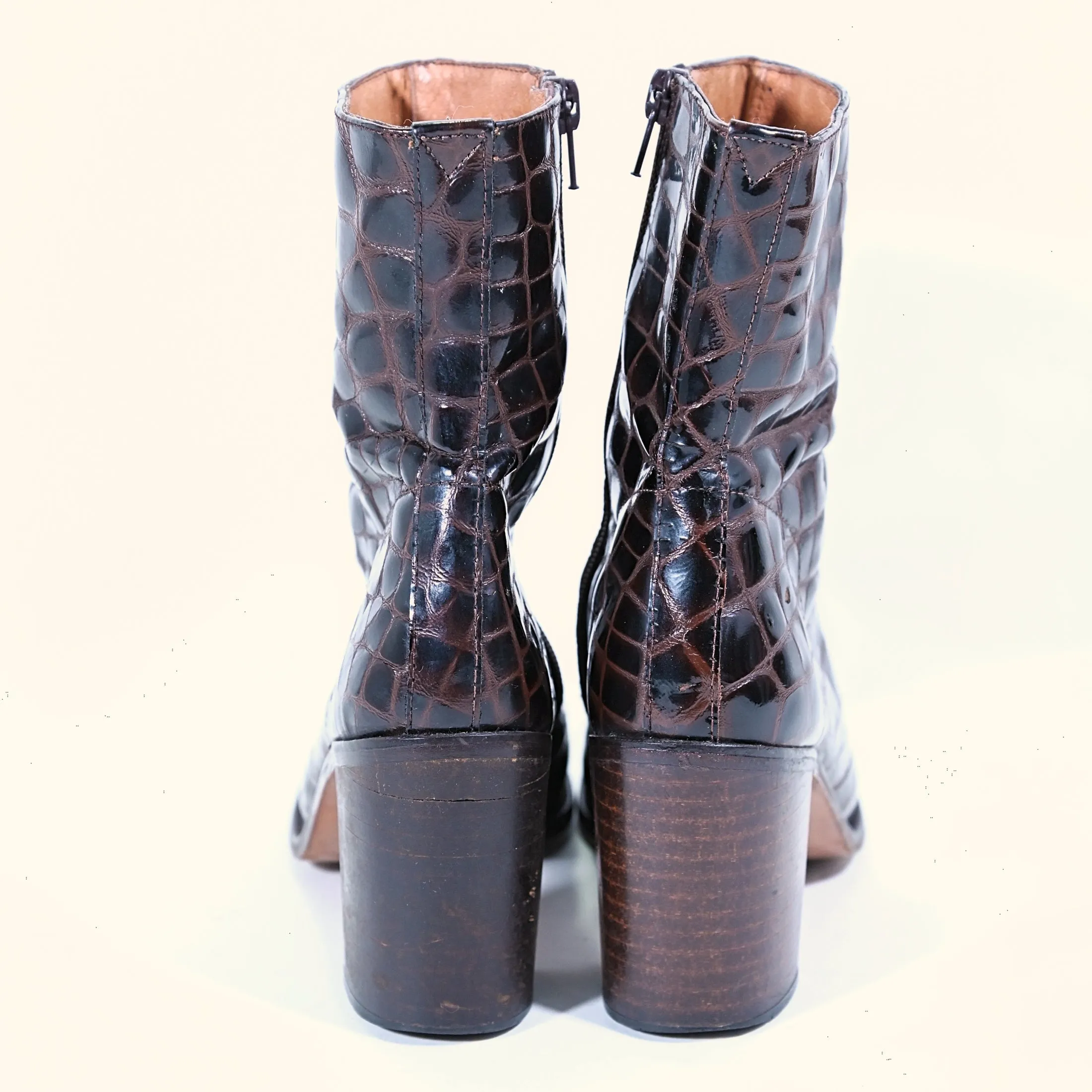 90s GUESS Brown Patent Leather Crocodile Design Boots SZ 7.5