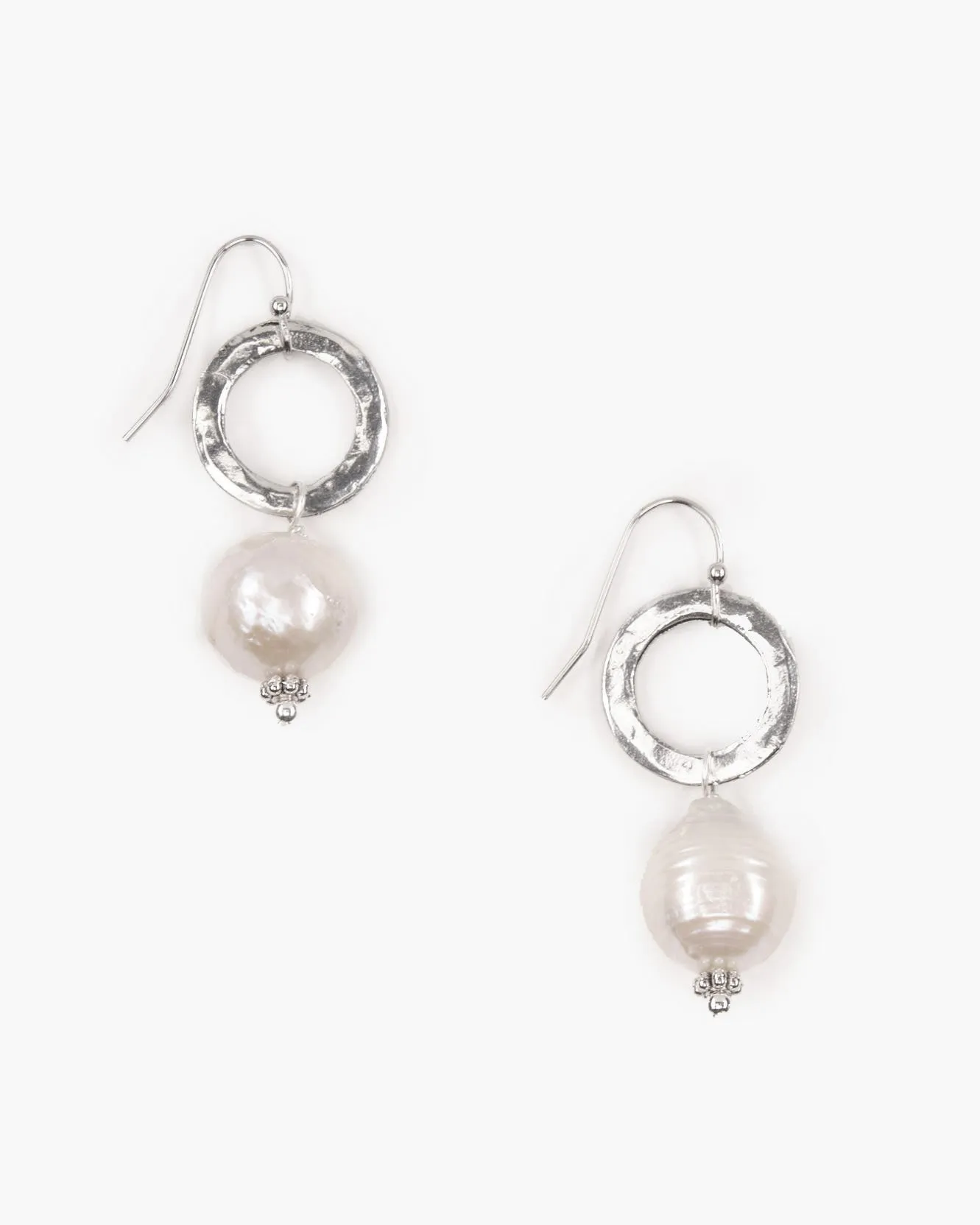 Hammered Circle and Freshwater Pearl Drop Earring (ER565)